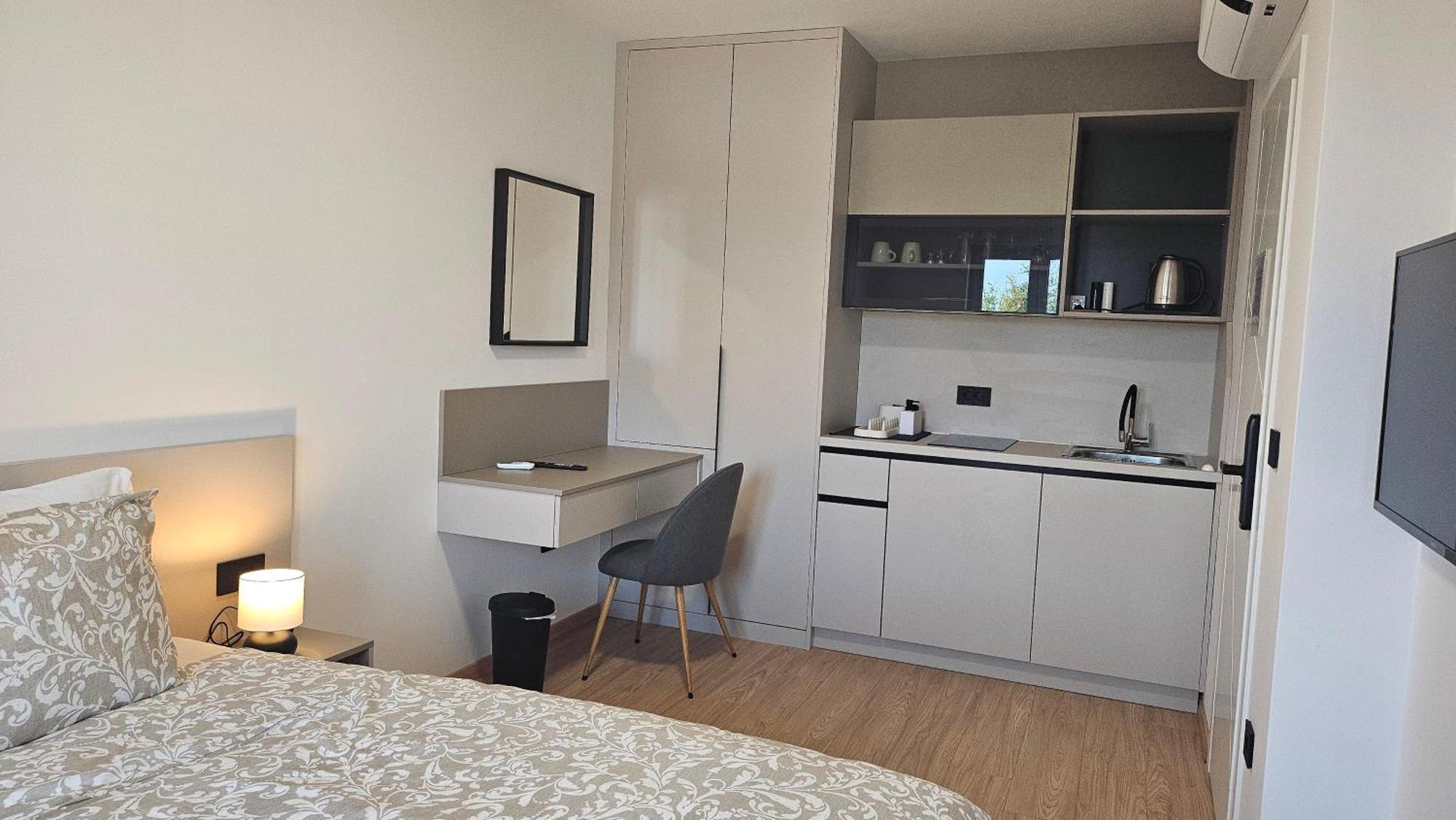 Richi Rooms & App Funtana Exterior photo