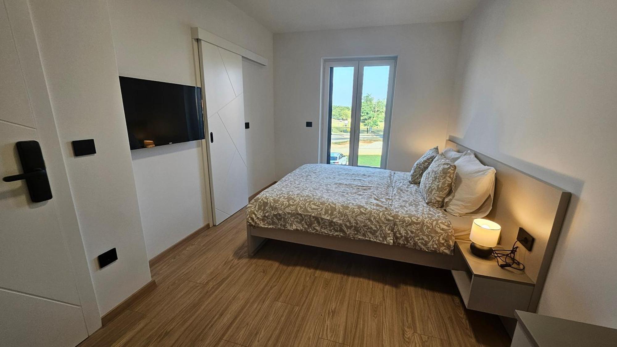Richi Rooms & App Funtana Exterior photo