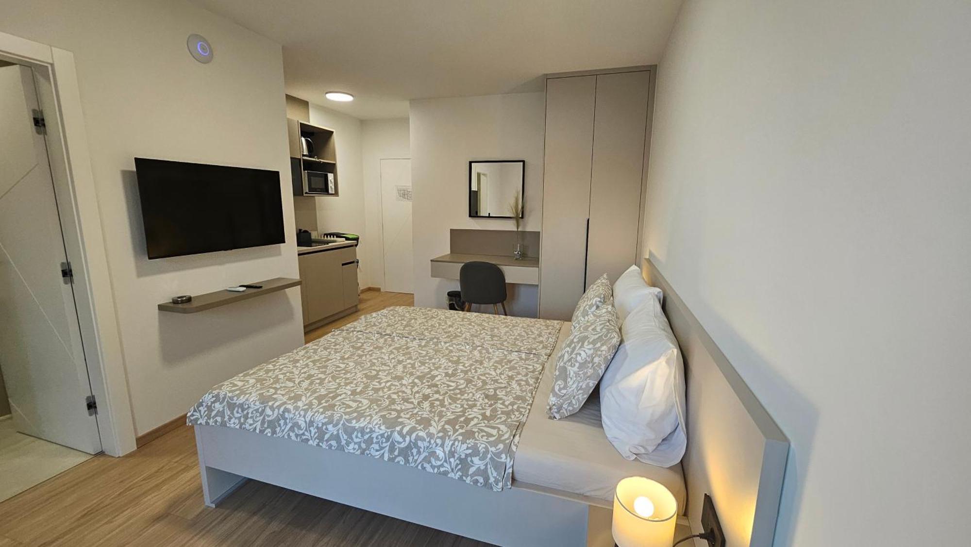 Richi Rooms & App Funtana Exterior photo