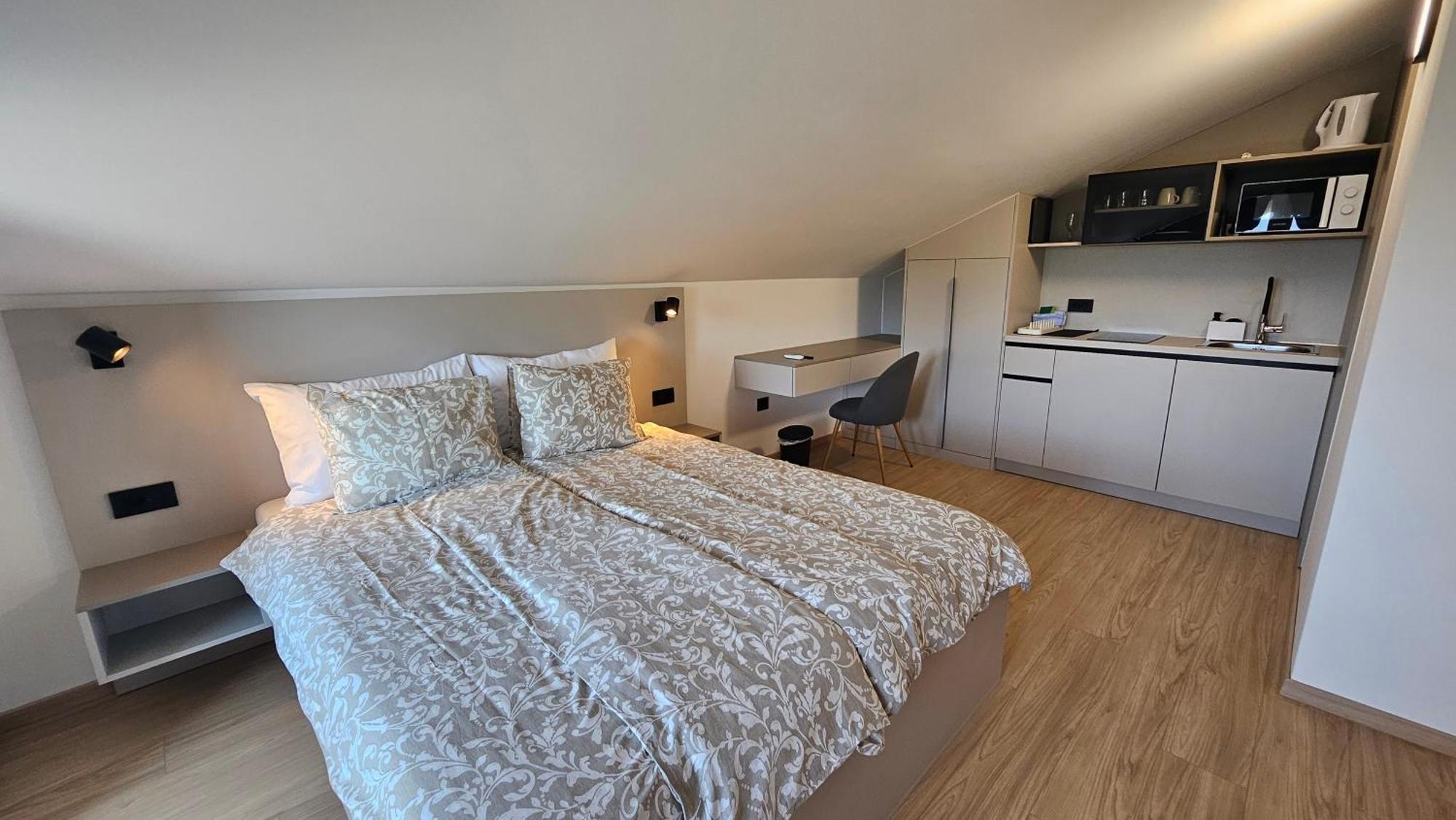 Richi Rooms & App Funtana Exterior photo