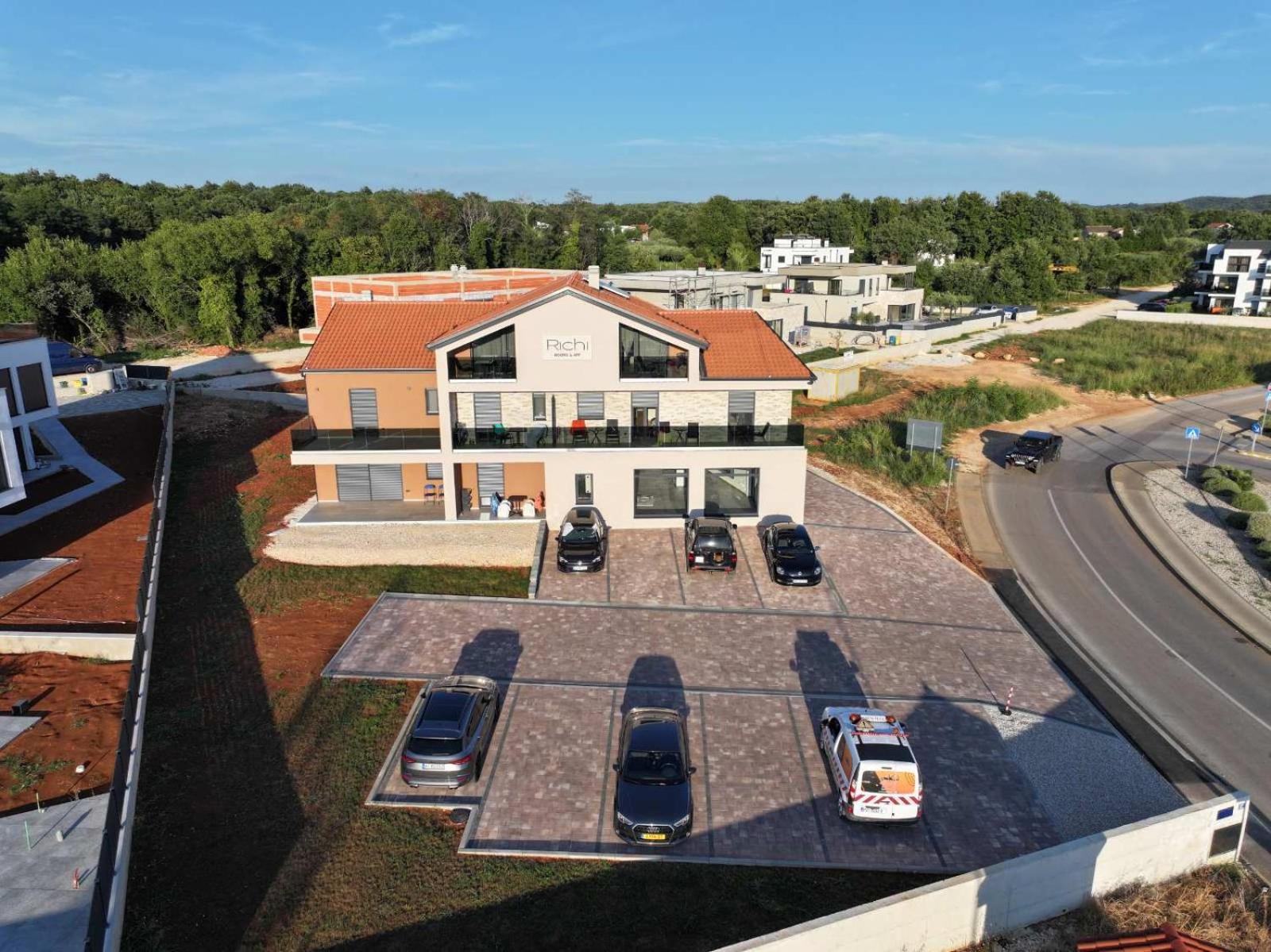Richi Rooms & App Funtana Exterior photo